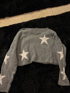Cozy Grey Star Cropped Sweater